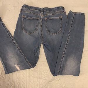 Old Navy Rockstar Mid-Rise Skinny Jeans